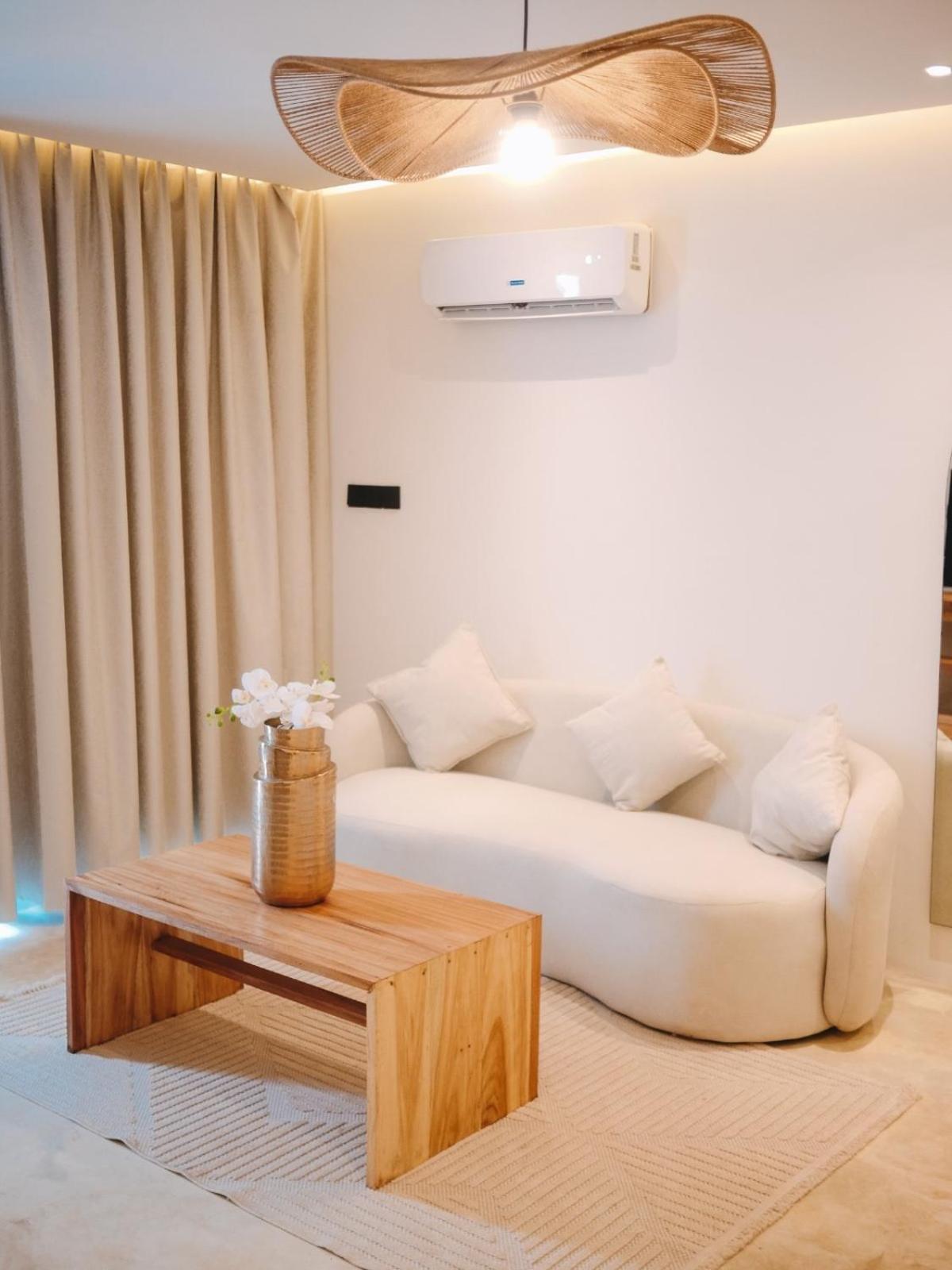 Le Saint Tropez Otel Kidoti Dış mekan fotoğraf